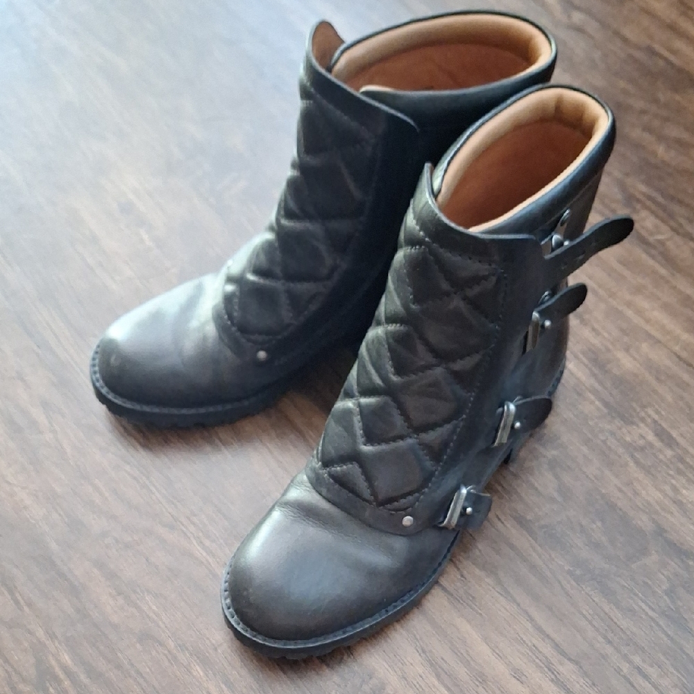 Marc Jacobs Quilted Leather Ankle Boots